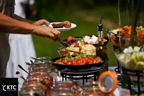 Best Catering Services in Gaur City Near You